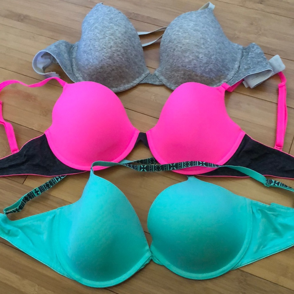 Set of 3 Victoria’s Secret padded bras. Size 34 DD